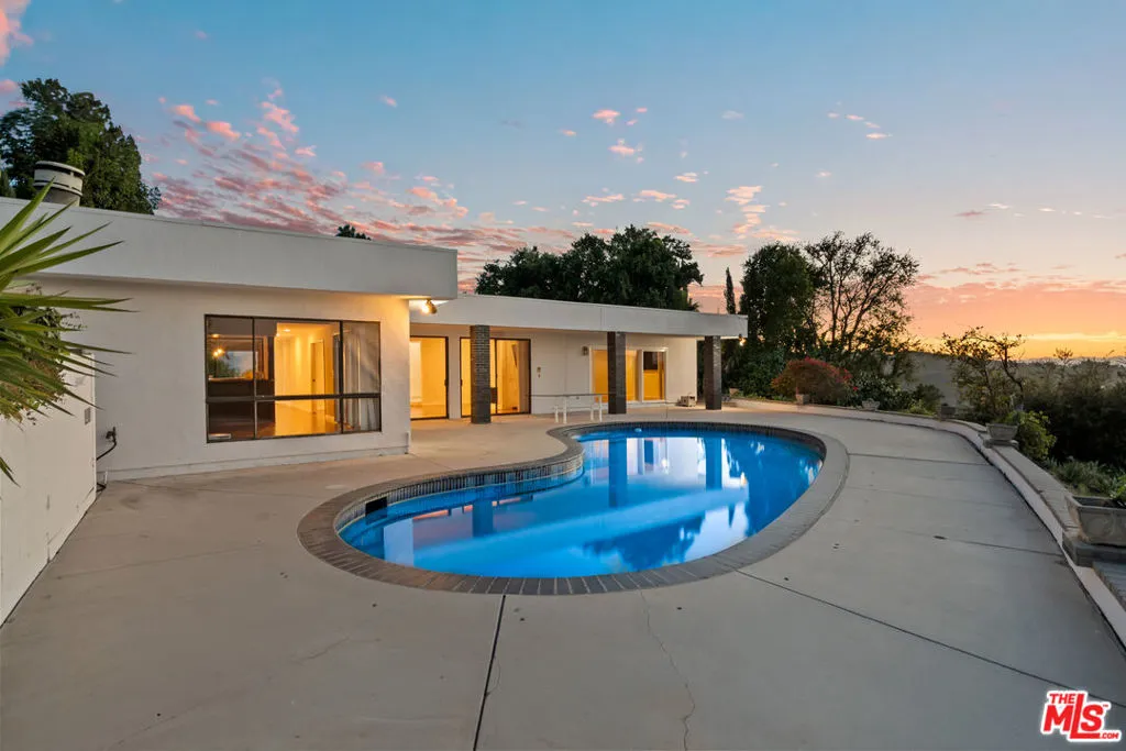 3329 Dona Rosa Dr