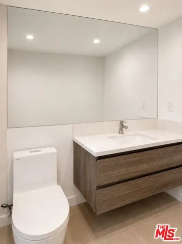 502 Strand Street, Santa Monica, California 90405