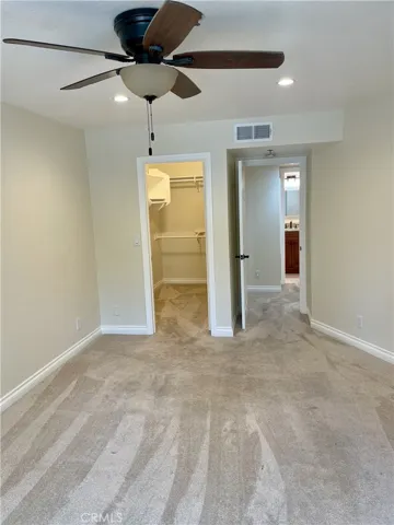 653 Oak Run 305, Oak Park, California 91377