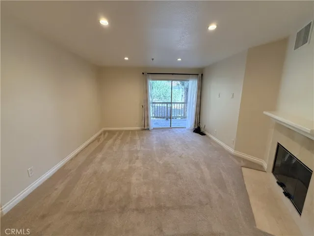 653 Oak Run 305, Oak Park, California 91377