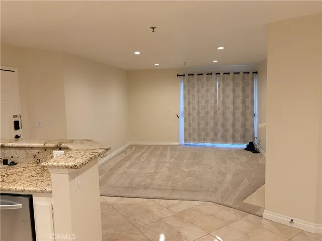 653 Oak Run 305, Oak Park, California 91377