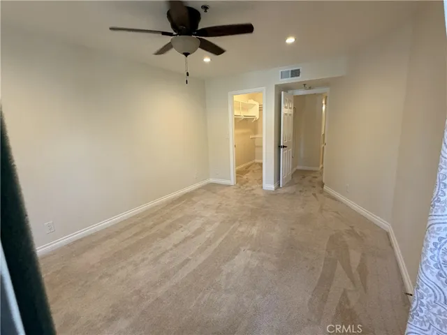 653 Oak Run 305, Oak Park, California 91377