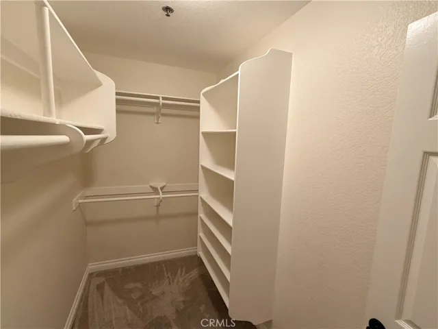 653 Oak Run 305, Oak Park, California 91377