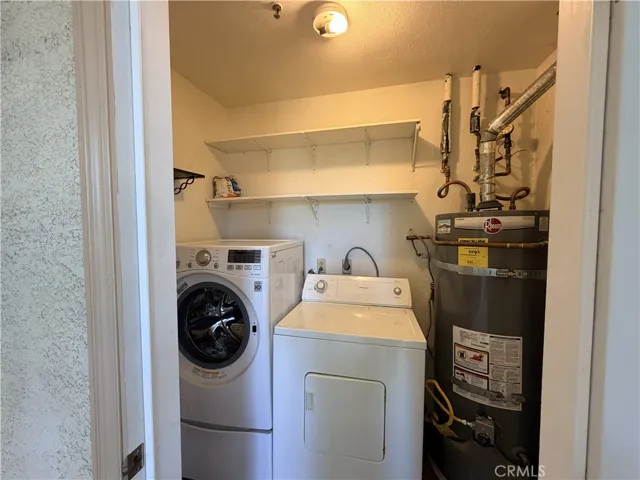 653 Oak Run 305, Oak Park, California 91377
