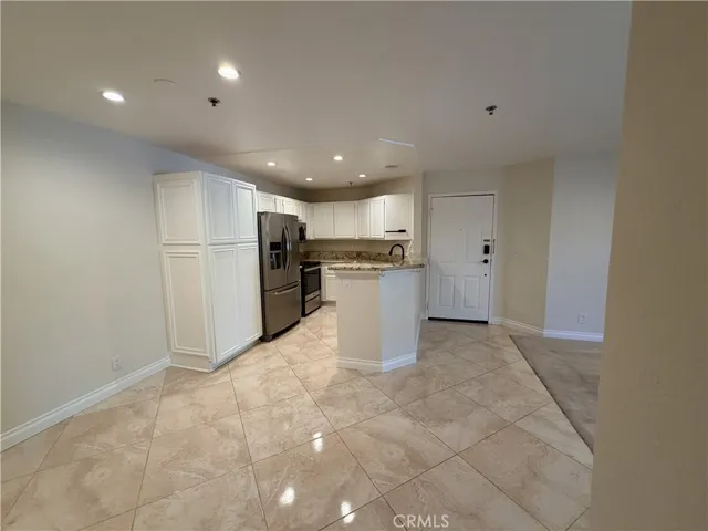 653 Oak Run 305, Oak Park, California 91377