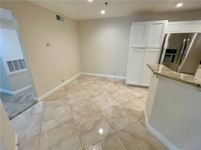 653 Oak Run 305, Oak Park, California 91377