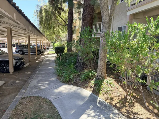 653 Oak Run 305, Oak Park, California 91377