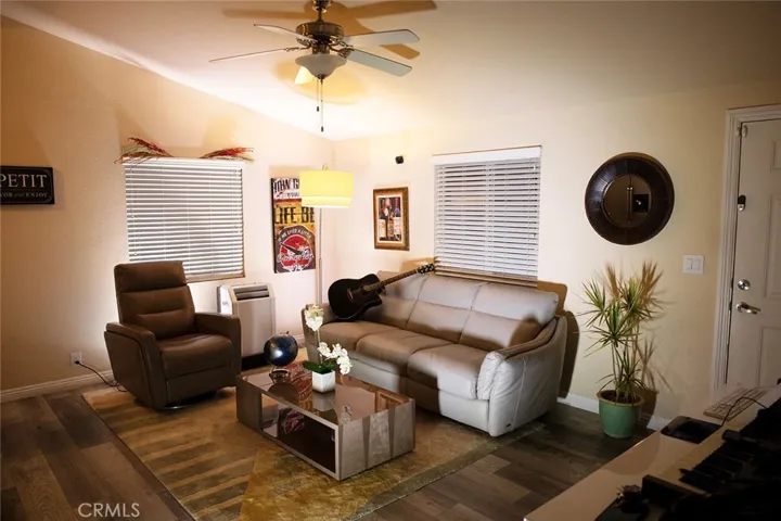 327 W Wilson Street 23, Costa Mesa, California 92627 — photo 5