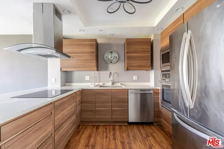 880 W 1st Street 712, Los Angeles, California 90012