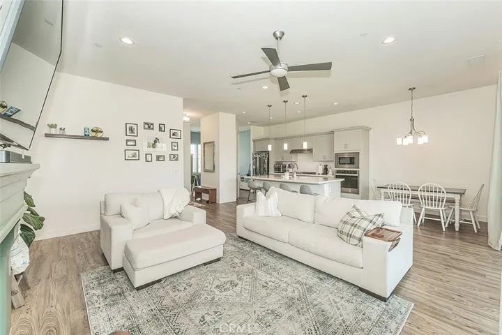 2193 E Kamm, Kingsburg, California 93631