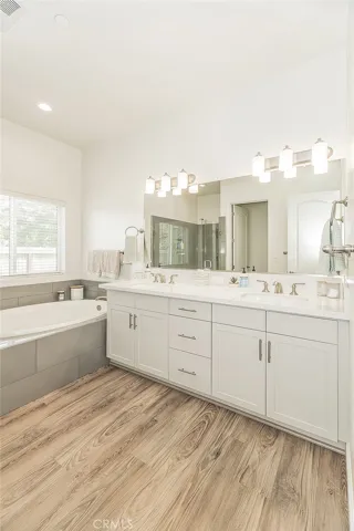 2193 E Kamm, Kingsburg, California 93631
