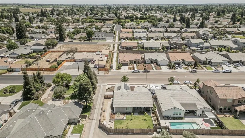 2193 E Kamm, Kingsburg, California 93631