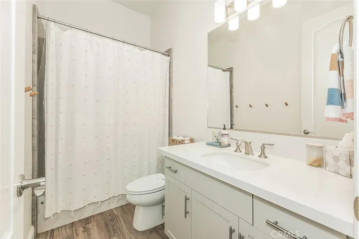 2193 E Kamm, Kingsburg, California 93631
