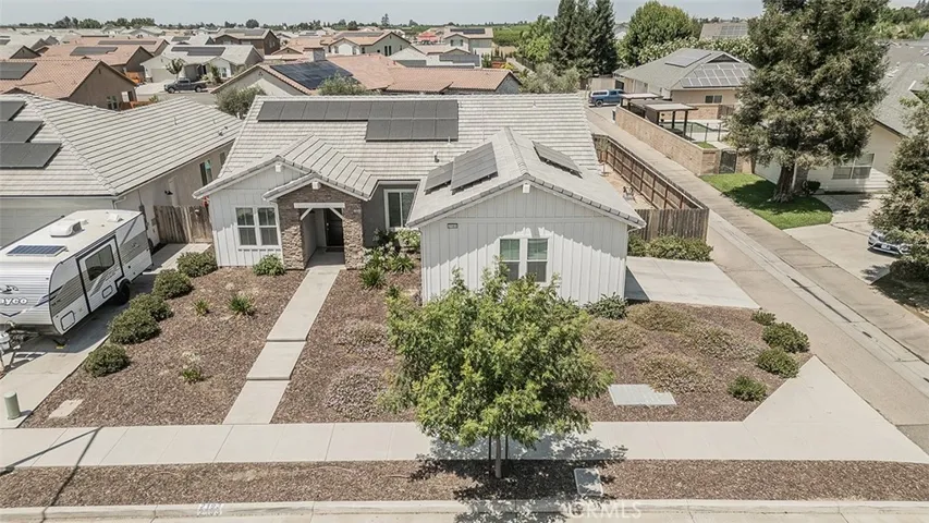 2193 E Kamm, Kingsburg, California 93631