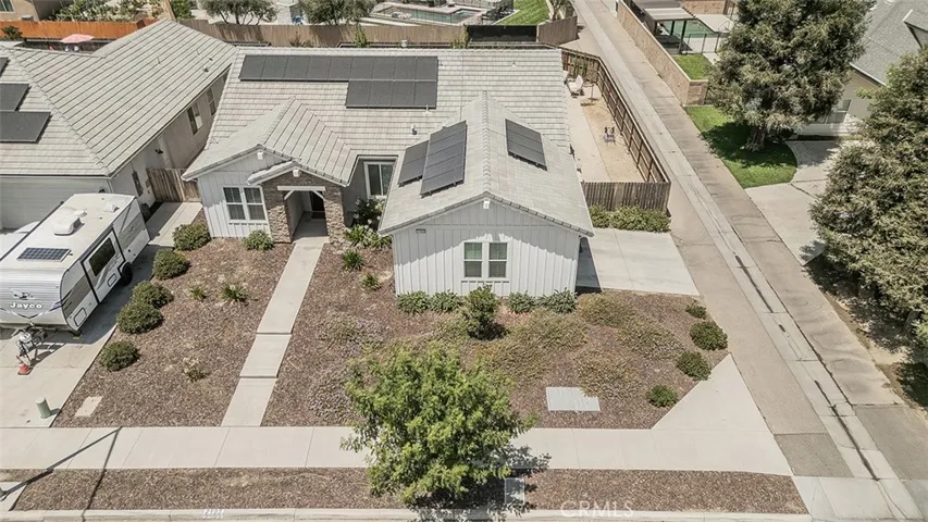 2193 E Kamm, Kingsburg, California 93631