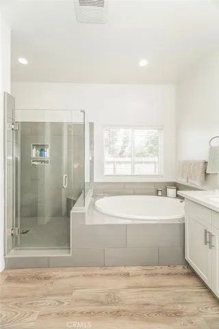2193 E Kamm, Kingsburg, California 93631