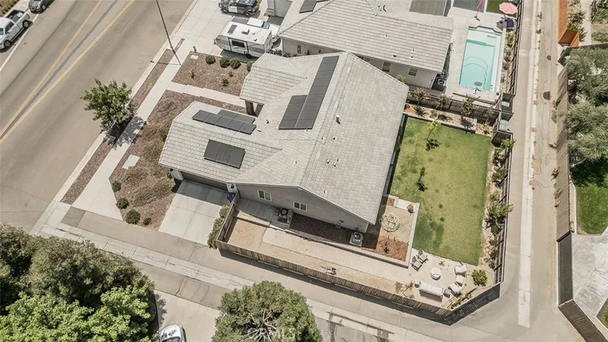 2193 E Kamm, Kingsburg, California 93631