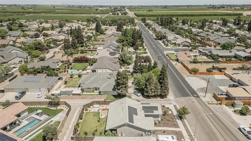2193 E Kamm, Kingsburg, California 93631