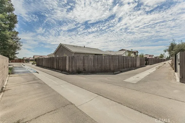 2193 E Kamm, Kingsburg, California 93631