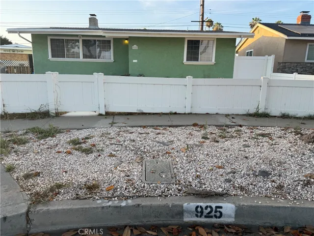 925 W Maplewood, Fullerton, California 92832
