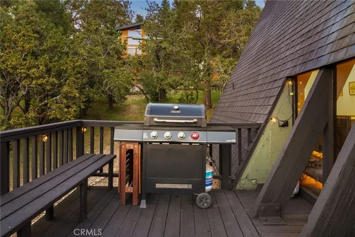 991 Colusa, Big Bear Lake, California 92315