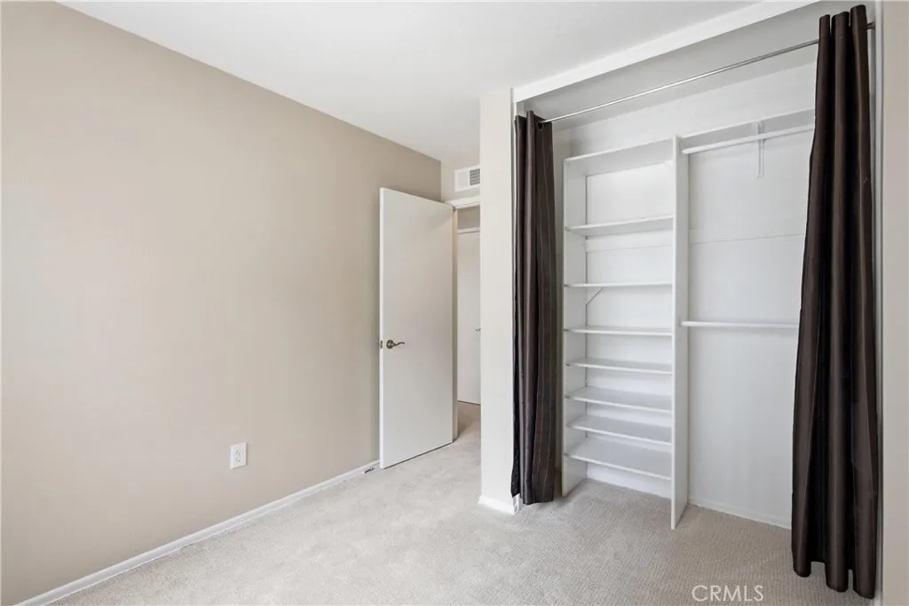 Closet system