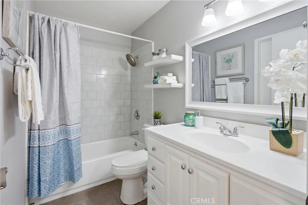 Upstairs Full Bathroom has jack & jill doors from hall & primary bedroom