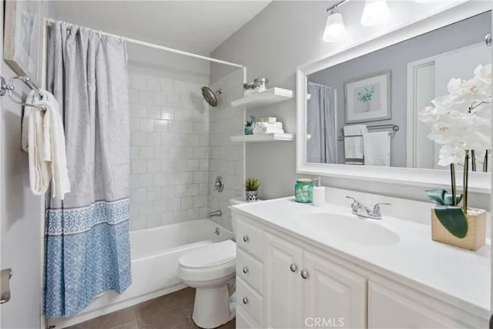 Upstairs Full Bathroom has jack & jill doors from hall & primary bedroom