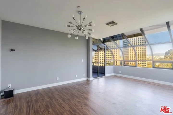 880 W 1st Street 712, Los Angeles, California 90012