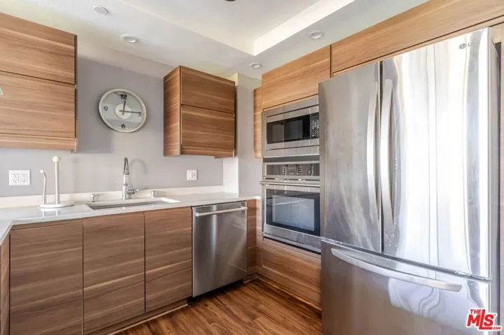 880 W 1st Street 712, Los Angeles, California 90012