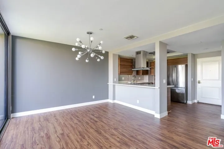 880 W 1st Street 712, Los Angeles, California 90012