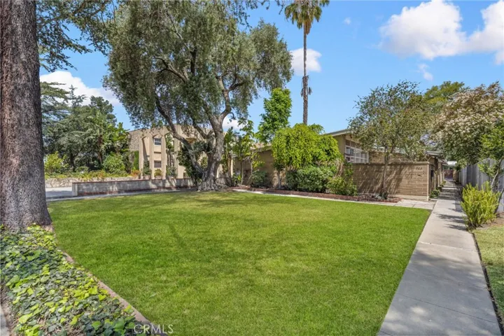905 W Huntington Drive, Arcadia, California 91007