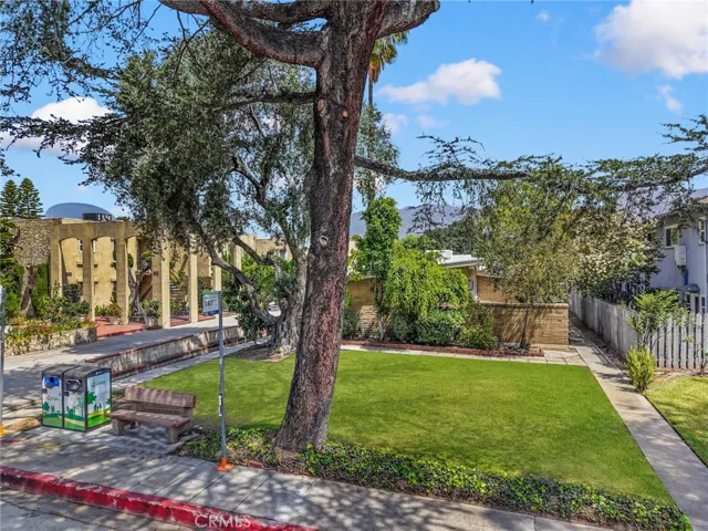 905 W Huntington Drive, Arcadia, California 91007