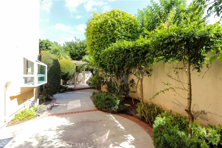 2 Cordoba, Irvine, California 92614