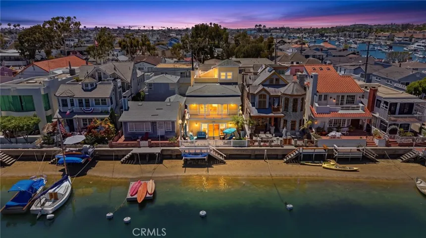 325 Grand Canal, Newport Beach, California 92662