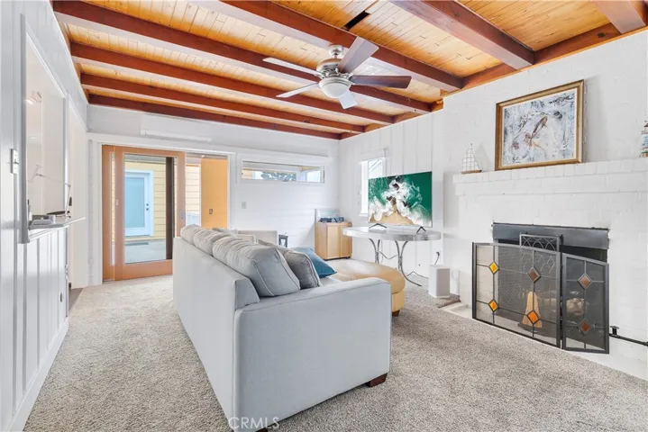 325 Grand Canal, Newport Beach, California 92662
