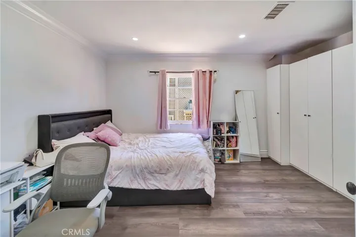 5923 Corbin, Los Angeles, California 91356