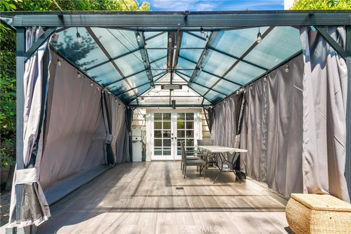 5923 Corbin, Los Angeles, California 91356