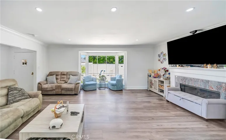 5923 Corbin, Los Angeles, California 91356