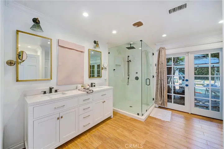 5923 Corbin, Los Angeles, California 91356