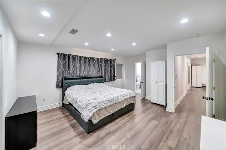 5923 Corbin, Los Angeles, California 91356