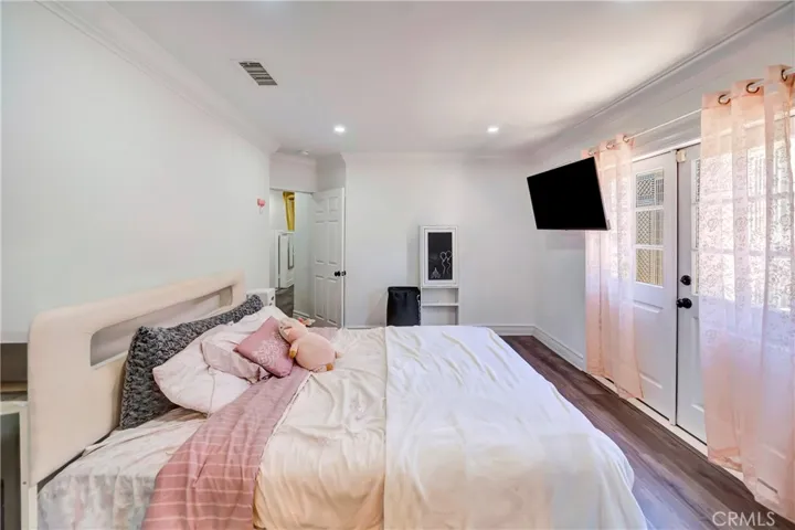5923 Corbin, Los Angeles, California 91356