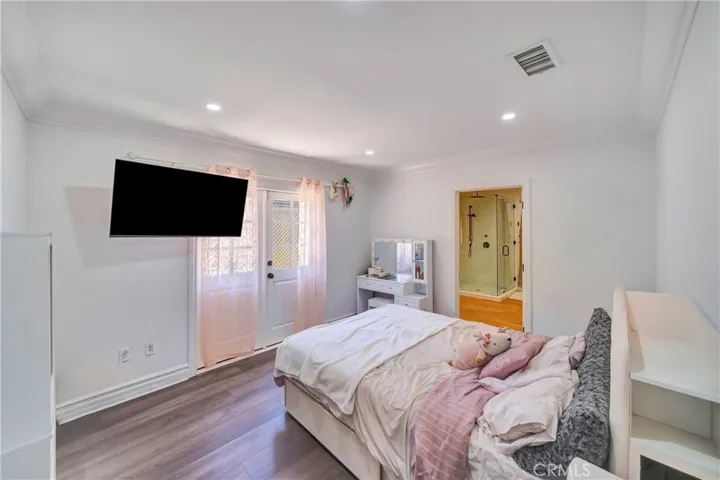 5923 Corbin, Los Angeles, California 91356