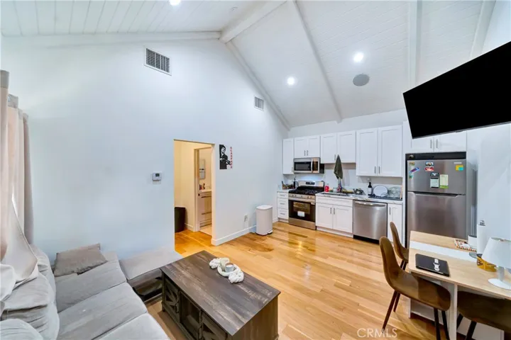 5923 Corbin, Los Angeles, California 91356