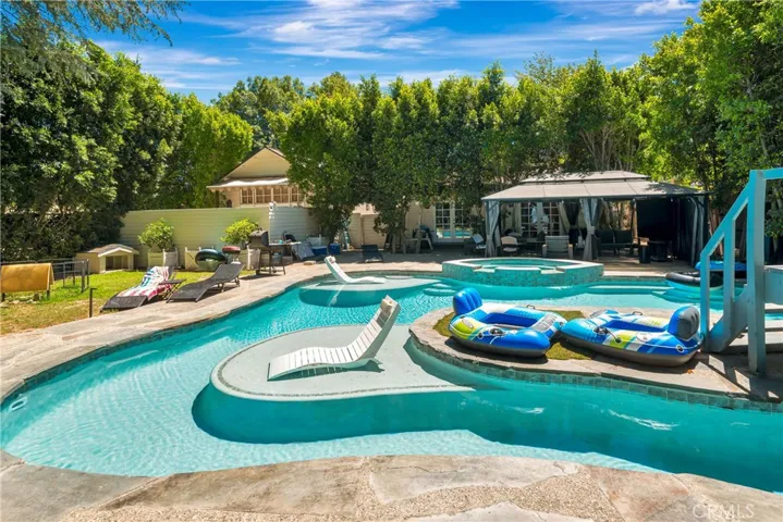 5923 Corbin, Los Angeles, California 91356