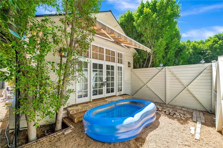 5923 Corbin, Los Angeles, California 91356