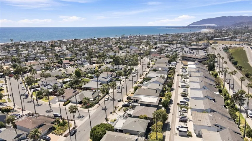 2558 Seahorse Avenue, Ventura, California 93001