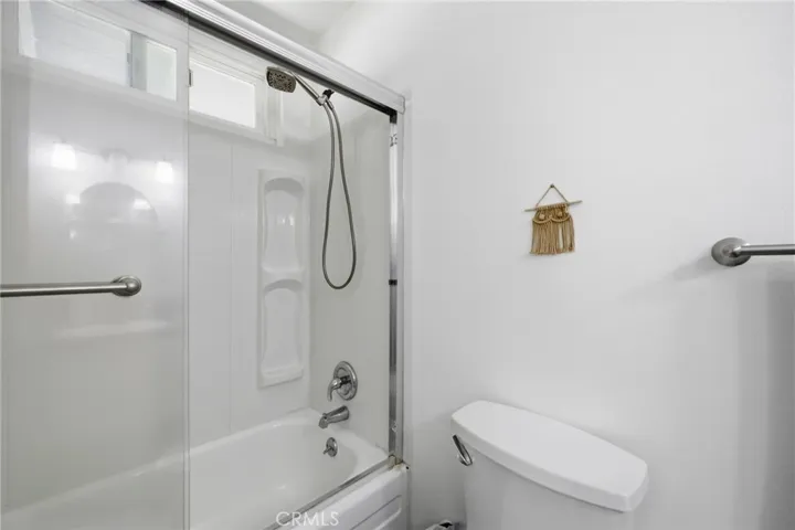 2558 Seahorse Avenue, Ventura, California 93001