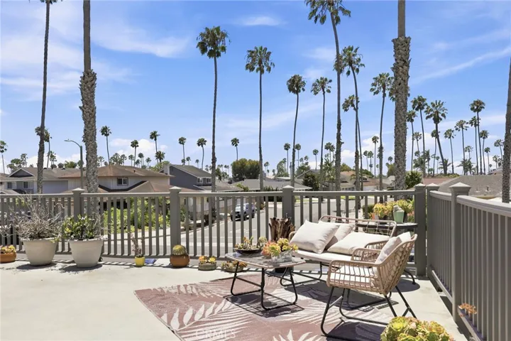 2558 Seahorse Avenue, Ventura, California 93001