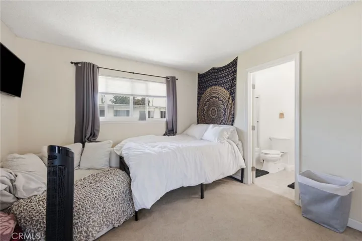 2558 Seahorse Avenue, Ventura, California 93001
